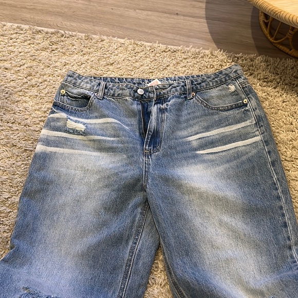 Jeans - Picture 1 of 3